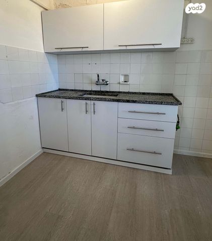 דירה, כורזים 10, נווה שרת, תל אביב יפו