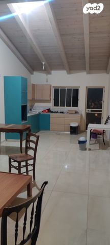 סטודיו/ לופט, ההסתדרות 17, נווה אשר, פרדס חנה כרכור