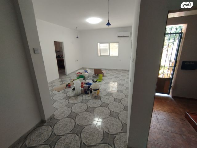 דירת גן, גבעונית 5, סביונים, מעלות תרשיחא