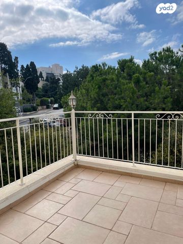 דירה, שושנת הכרמל 43, כרמל מערבי, חיפה