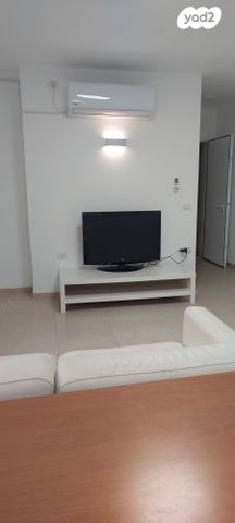 יחידת דיור, השקד 18, אלוני אבא, אלוני אבא