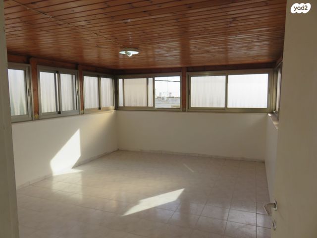 דירה, ז'בוטינסקי 20, שיכון ד, טבריה