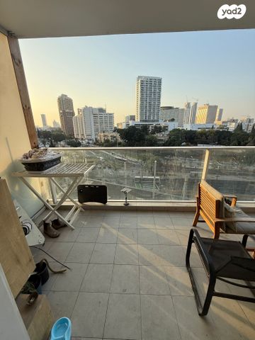 דירה, דרך מנחם בגין 144, מונטיפיורי, הרכבת, תל אביב יפו