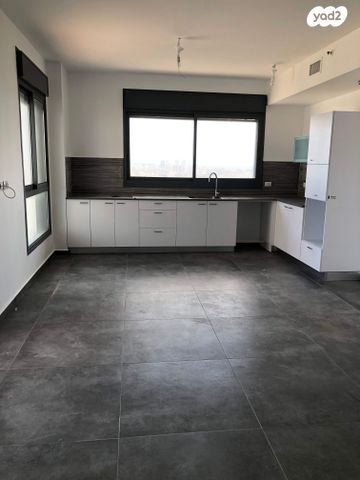 אמנון ליפקין שחק 1