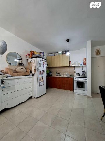 מרתף/ פרטר, התפוח 10, שיכוני המזרח, ראשון לציון