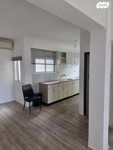 דירה, מעלה השואבה 10, שכונת גפן, רמת גן