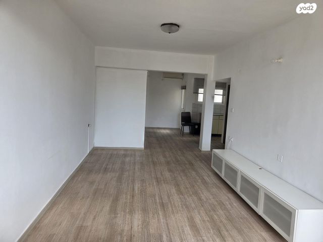 דירה, מעלה השואבה 10, שכונת גפן, רמת גן