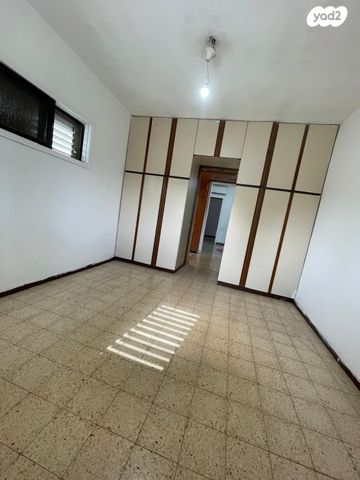 דירה, שלום צלח 45, עמישב, פתח תקווה