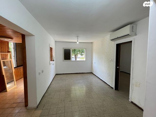 דירה, שלום צלח 45, עמישב, פתח תקווה