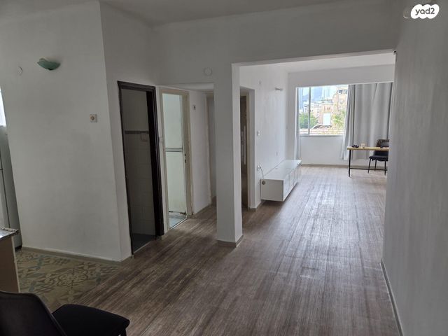 דירה, מעלה השואבה 10, שכונת גפן, רמת גן