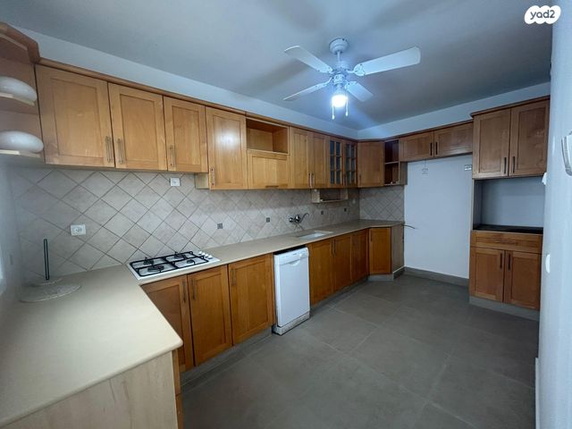 דירה, הר סיני 10, קרית ויצמן, רעננה