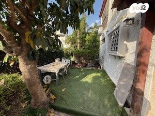 דירת גן, שפרינצק 14, שיכוני מזרחי, כפר סבא