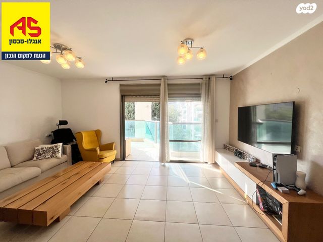 דירה, דרך דגניה, קרית השרון, נתניה