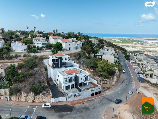 דו משפחתי, גבעת עדן, זכרון יעקב