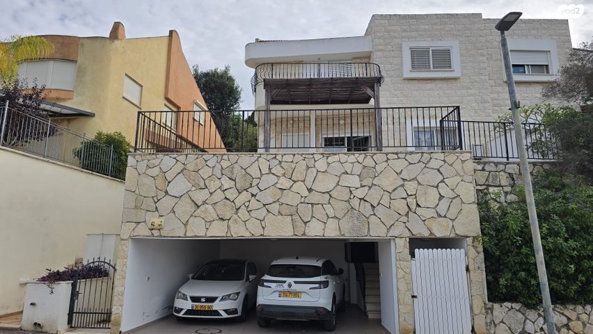 דו משפחתי, גלבוע, נופית, נופית