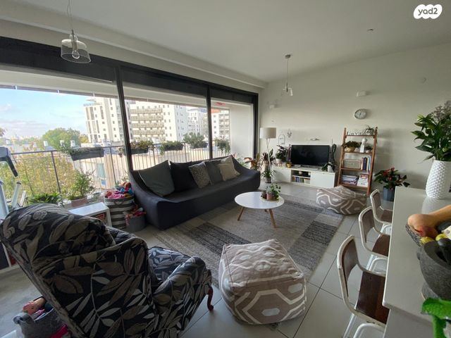 דירה, חרוזים, רמת גן