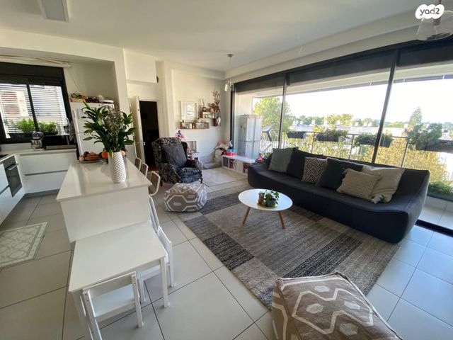 דירה, חרוזים, רמת גן