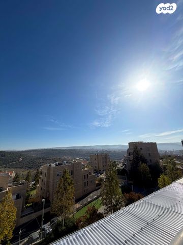 גג/ פנטהאוז, סנסן, צור הדסה
