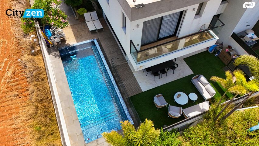 דו משפחתי, 212 מערב, אבן יהודה