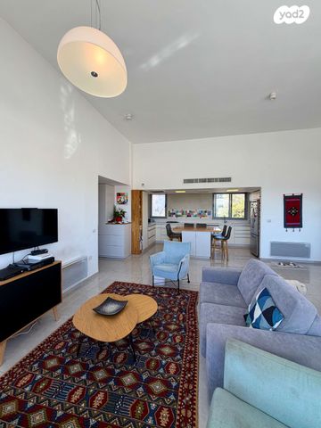 גג/ פנטהאוז, סנסן, צור הדסה