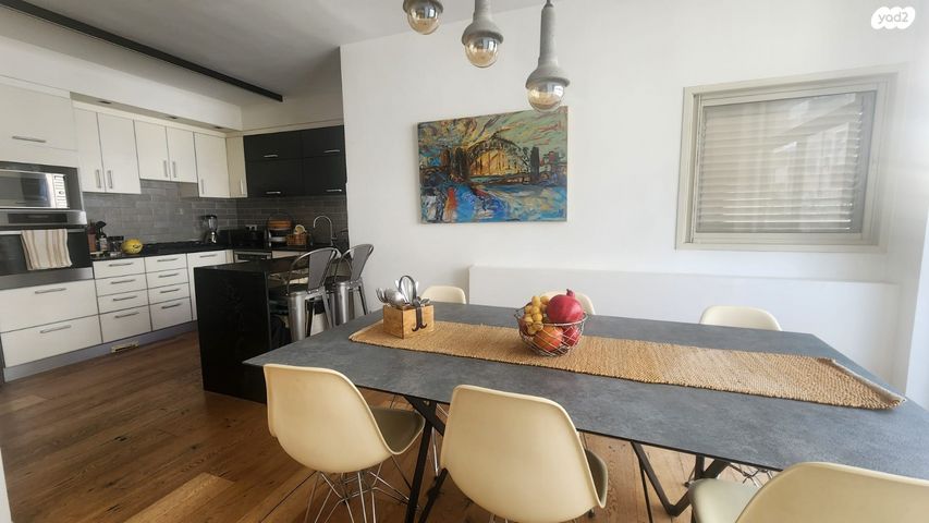 טריפלקס, אחוזה, מרכז דרום, רעננה