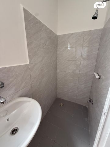 דירה, אהרון לובלין, גני אביב, לוד