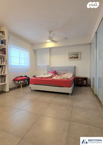 דירה, הכרמל, כפר סבא