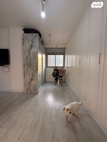 דירה, דרך אילות, גנים צפון, גני תקווה