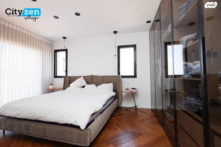 דו משפחתי, 212 מערב, אבן יהודה