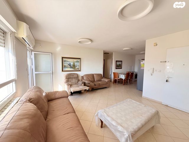 דירה, הרב אברהם מרדכי ווינגרטן, חומת שמואל, הר חומה, ירושלים