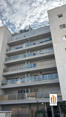 דירה, הרב מיימון 6, מרכז, הרצליה