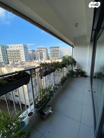 דירה, חרוזים, רמת גן