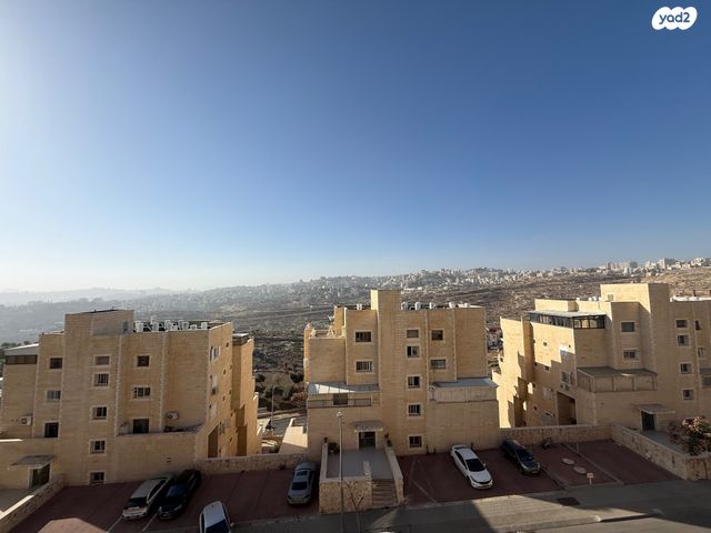 דירה, הרב אברהם מרדכי ווינגרטן, חומת שמואל, הר חומה, ירושלים