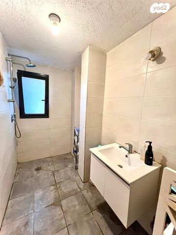 דירה, הרצליה