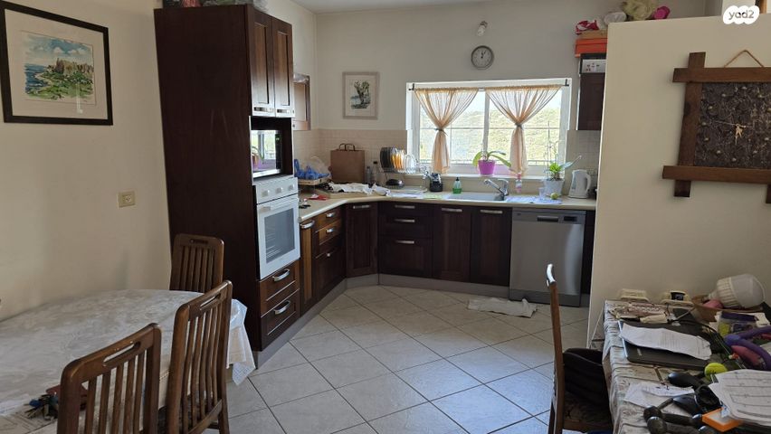 דו משפחתי, גלבוע, נופית, נופית