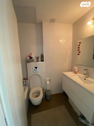 דירה, חרוזים, רמת גן