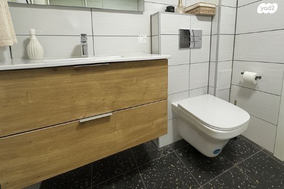 דירה, צומת סביון, קרית אונו