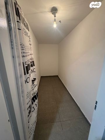 דירה, יצחק ארנסט נבנצל, ירושלים