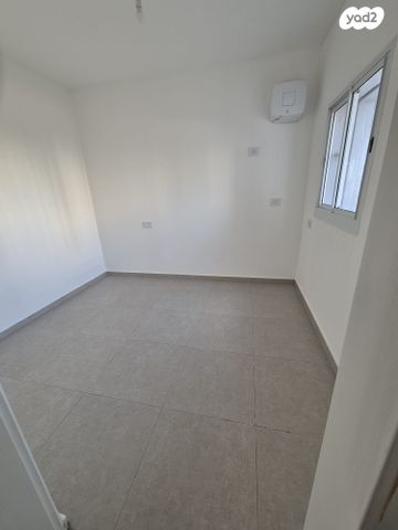 דירה, ליאון בלום, מרכז, קרית עבודה, חולון