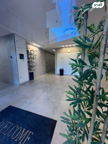 דירה, ליאון בלום, מרכז, קרית עבודה, חולון