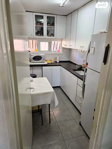 דירה, שקד 28, נווה עופר, תל כביר, תל אביב יפו