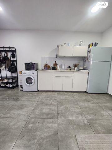 דירה, קיזרמן נתן, שער פלמר, תחנת רכבת השמונה, חיפה