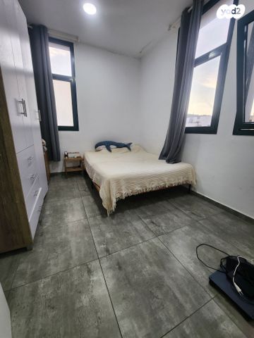 דירה, קיזרמן נתן, שער פלמר, תחנת רכבת השמונה, חיפה