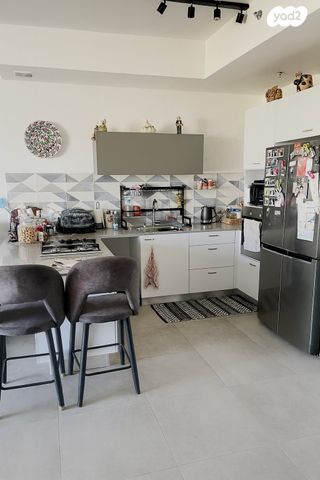 דירה, דרך מנחם בגין 160, מונטיפיורי, הרכבת, תל אביב יפו