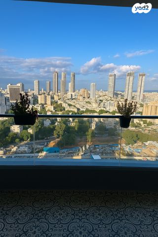 דרך מנחם בגין 160