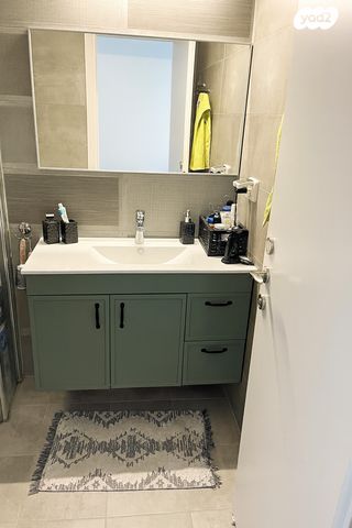 דירה, דרך מנחם בגין 160, מונטיפיורי, הרכבת, תל אביב יפו