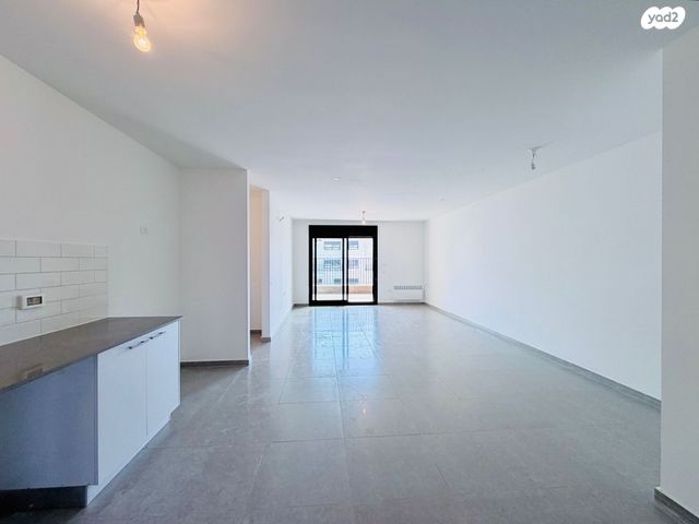 דירה, יצחק ארנסט נבנצל, ירושלים