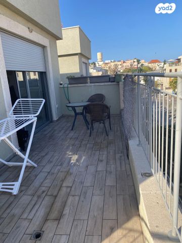 גג/ פנטהאוז, שמואל ירחינאי, צהלון, שיכוני חסכון, תל אביב יפו