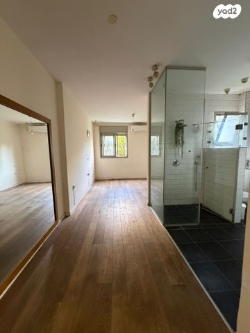 דירת גן, חסידה 2, כפר סבא הצעירה, כפר סבא