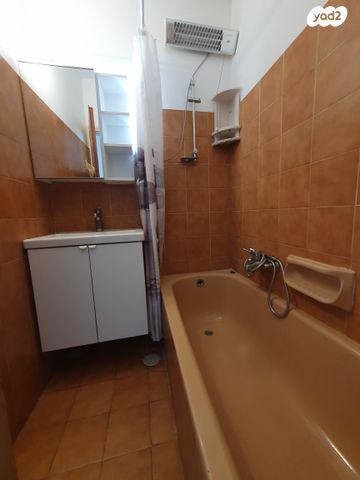 דירה, יהושע גיבשטיין, מישור הנוף, ראשון לציון